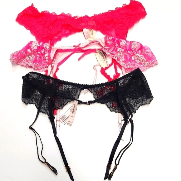 Bundle of 3 Victoria's Secret Gater - Picture 1 of 6